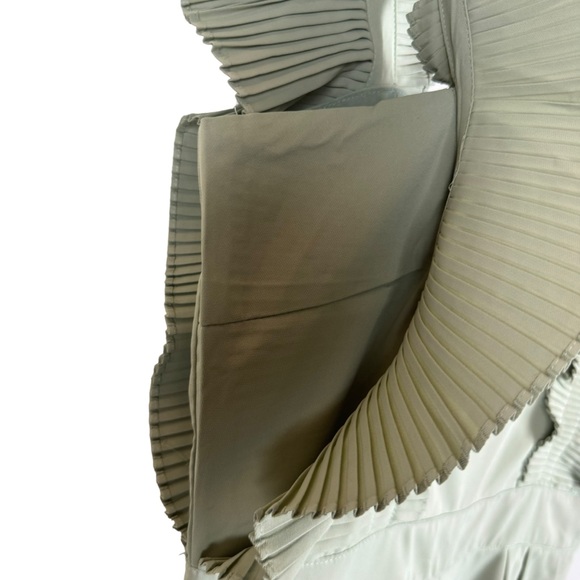 Molly Green Dani Pleat Sleeve Romper Size Medium Green - Picture 5 of 13